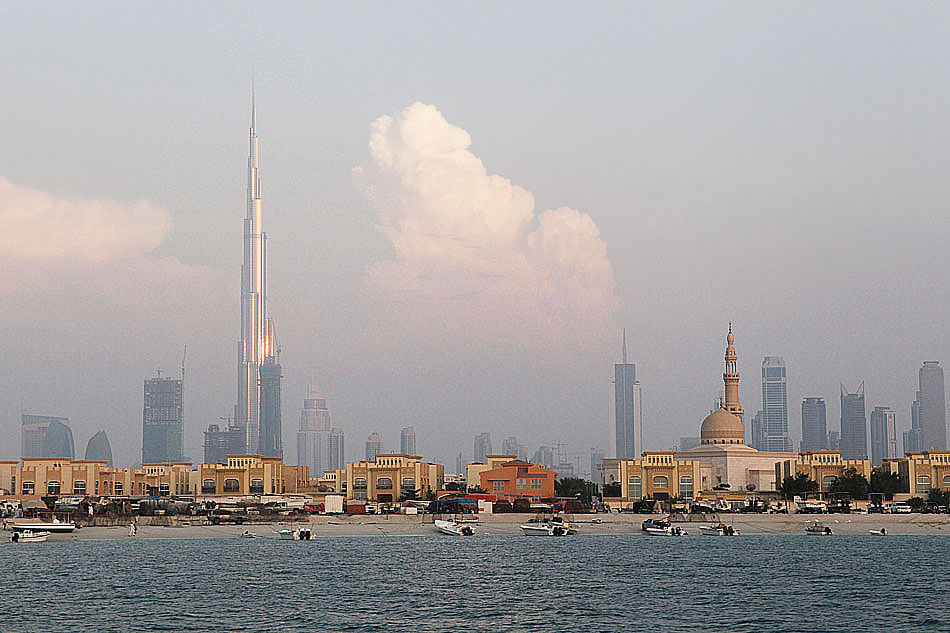 Burj Khalifa - Widok z Zatoki Perskiej, lokalnie zwanej Zatoką Arabską.
